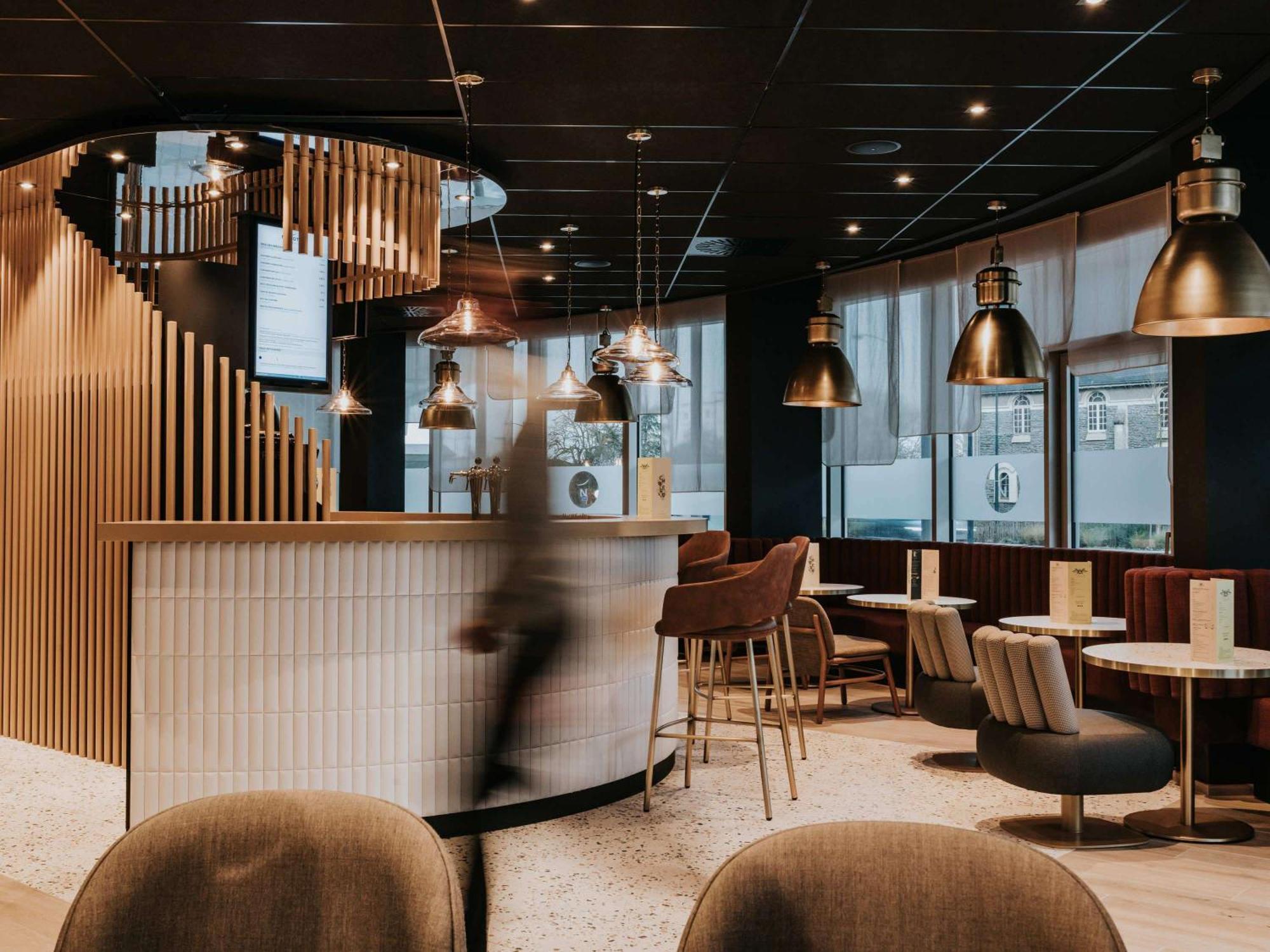 Novotel Angers Centre Gare Exterior foto